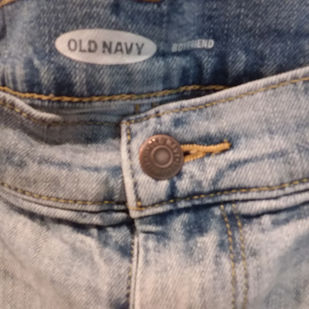 Old Navy Distressed Embroidered Boyfriend Shorts 2 - Picture 3 of 5